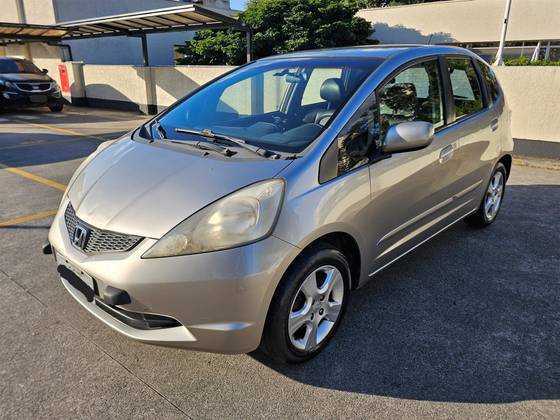 HONDA FIT 1.4 LX 16V FLEX 4P MANUAL HONDA FIT 1.4 LX 16V FLEX 4P MANUAL